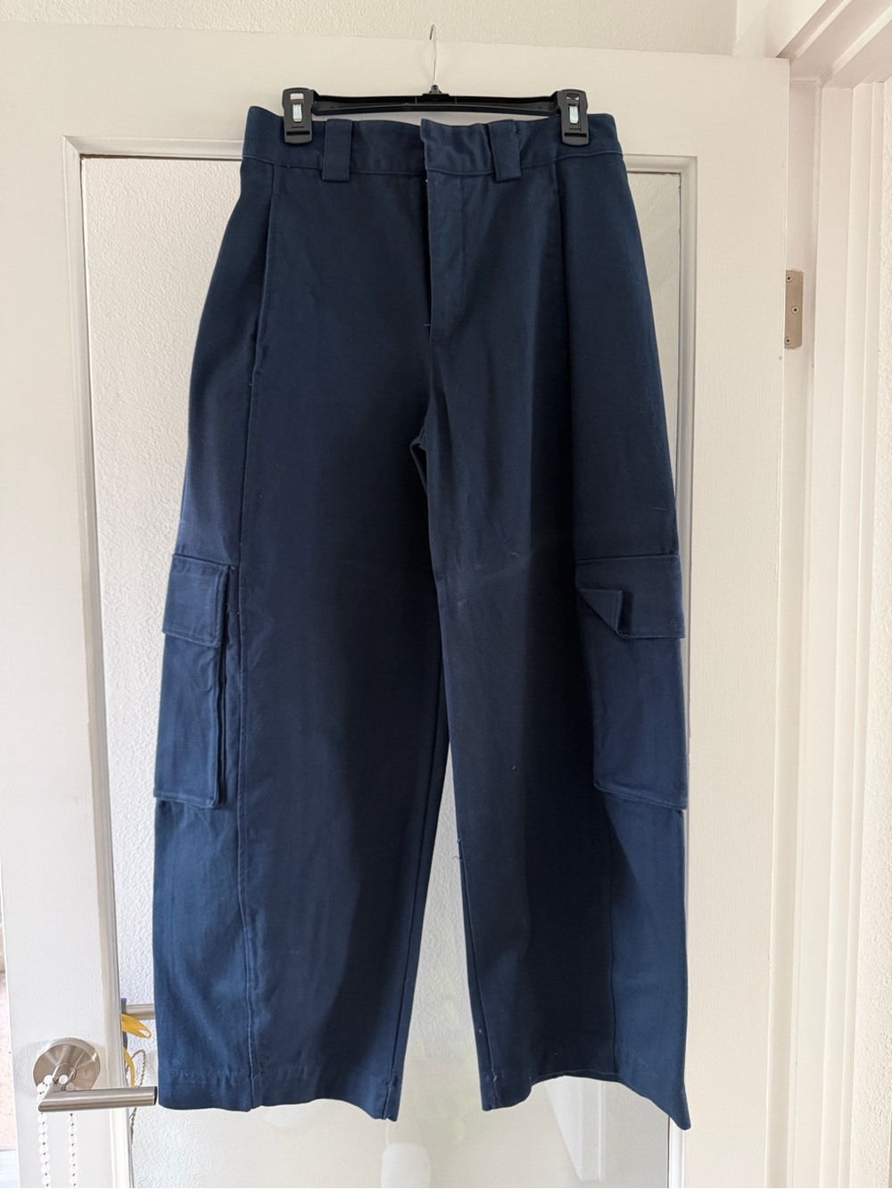 Zara women's Navy Barrel Cargo Pants